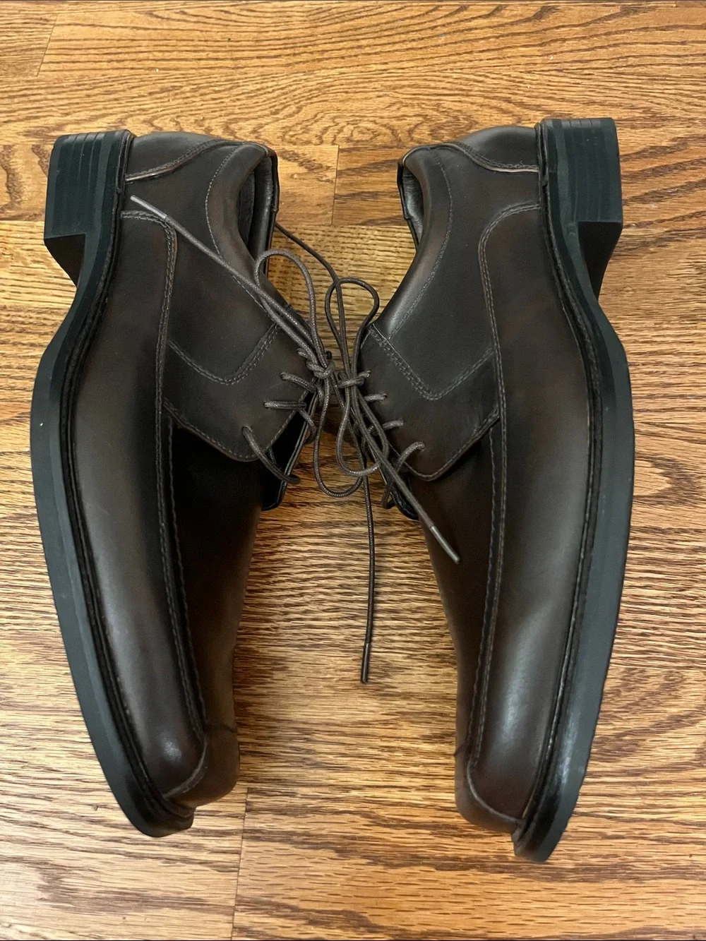 Johnston & Murphy brown square-toe leather derby dress shoes size 10.5